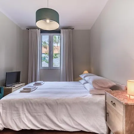 Casa Moleson By Lovelystay Funchal (Madeira)